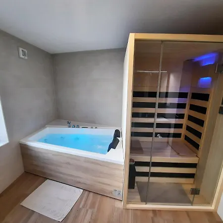 Apartament Hlapi With