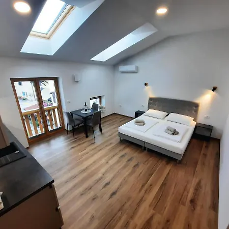 Hlapi With Apartamento Kobarid