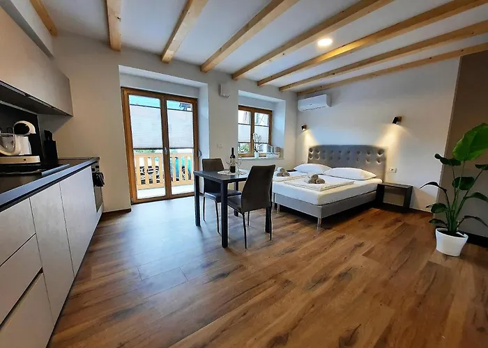 Hlapi With * Kobarid